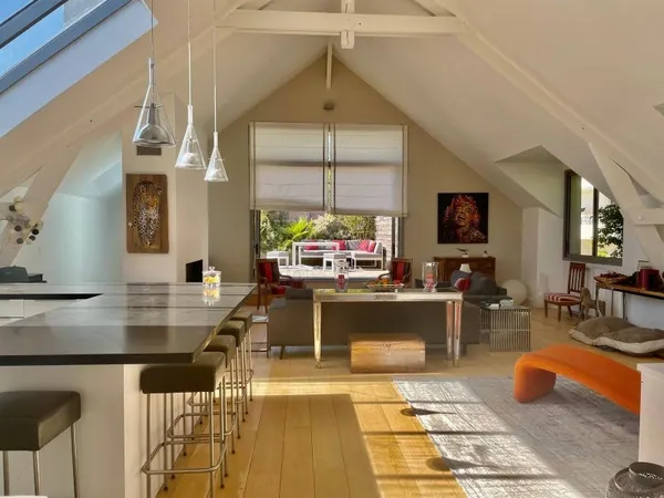Duplex 9 pièces 300 m²