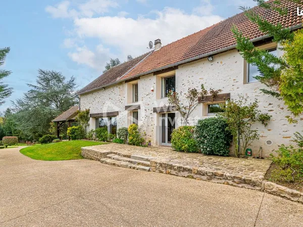 Propriété 9 pièces 208 m²