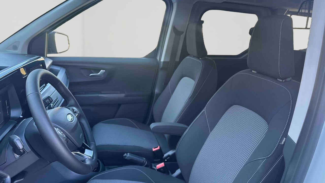 Ford TRANSIT COURIER CA 1.0 ECOBOOST 125 DCT7 — photo 11