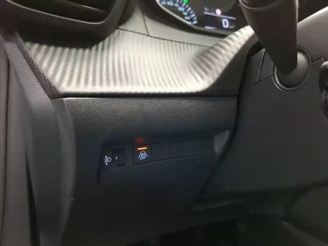 Peugeot 2008 puretech 100 s&amp;s bvm6 — photo 18