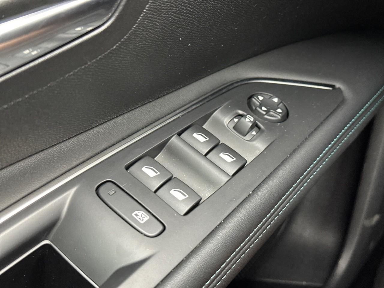 Peugeot 3008 puretech 130ch s&s eat8 allure pack — photo 16