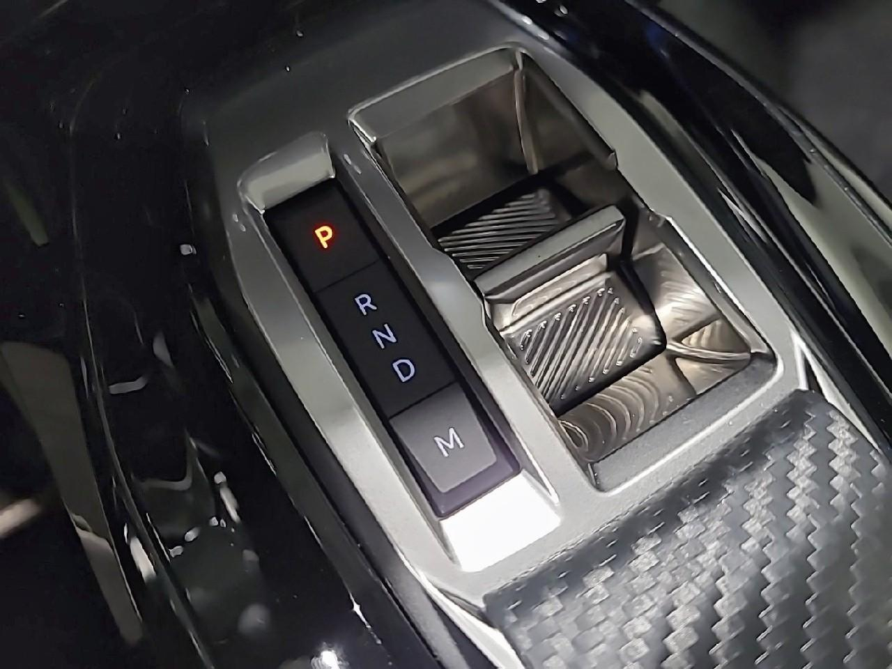 Peugeot 208 hybrid 145 ch e-dcs6 gt — photo 17