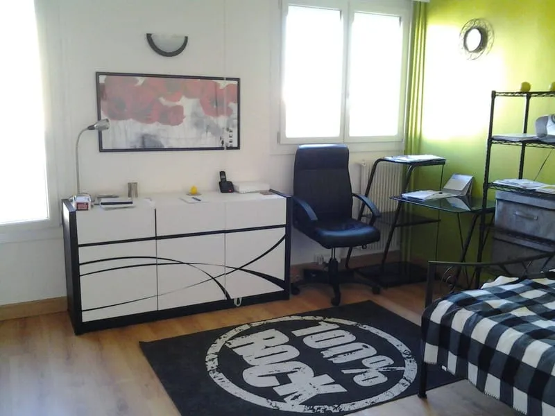 Photo 1