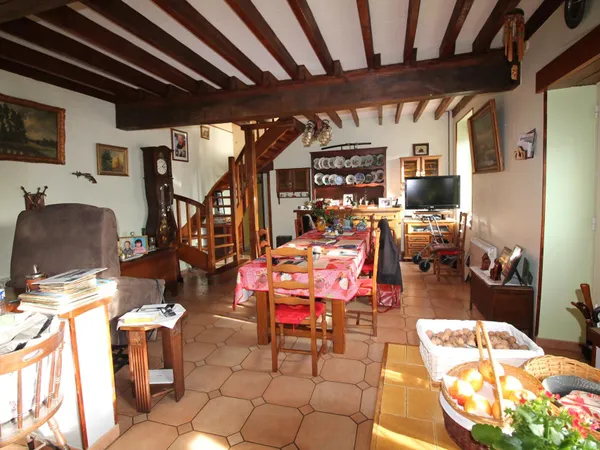 Maison 4 chambres dont une de plain-pied.