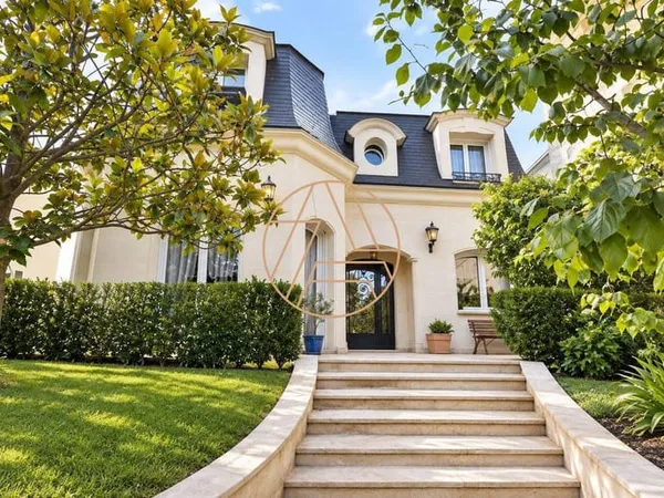Maison 7 pièces 150 m²