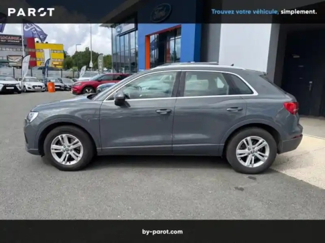 Audi Q3 35 tdi 150ch design s tronic 7 — photo 24