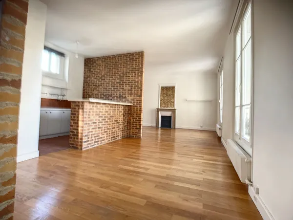 Appartement Loft Atypique - 41.46 m2 métro Bir Hakeim