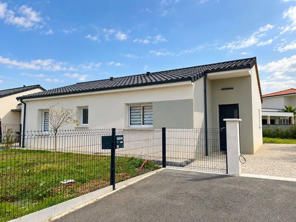 Maison de plain-pied 4 pièces 82 m²