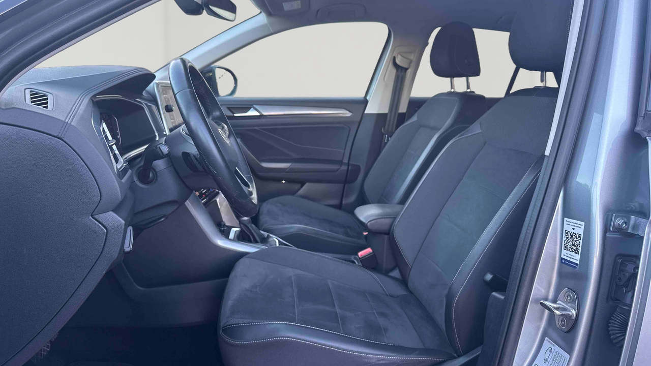 Volkswagen T-Roc 1.5 TSI EVO 150 Start/Stop DSG7 — photo 11
