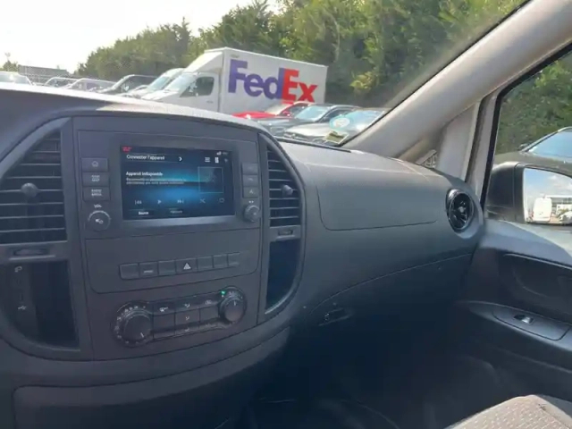 Mercedes Vito e 112 fourgon long — photo 7