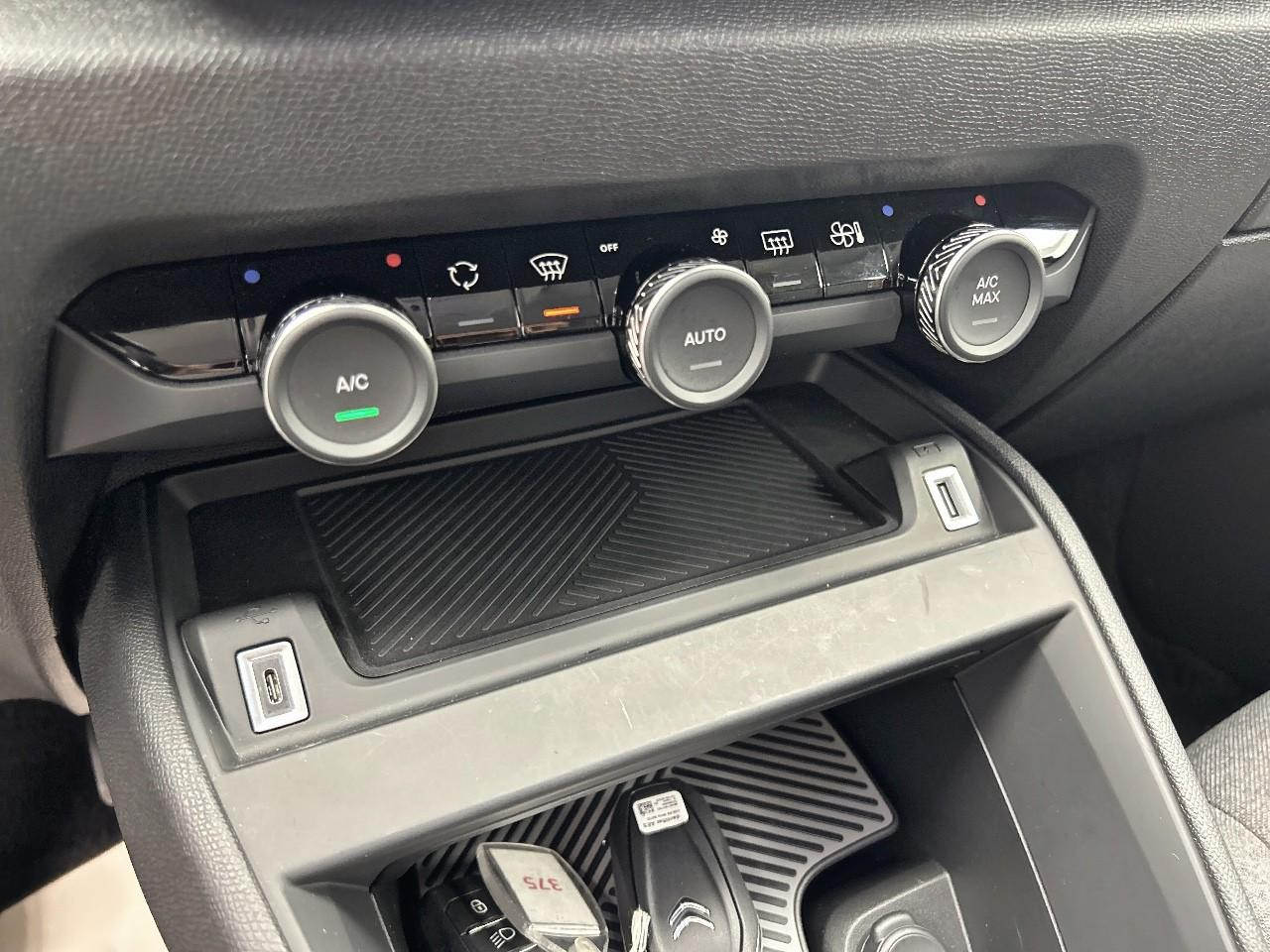 Citroën C4 X puretech 130 s&s eat8 shine — photo 25