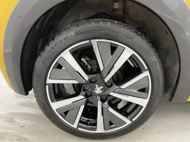 Peugeot 208 puretech 100 s&amp;s eat8 — photo 19