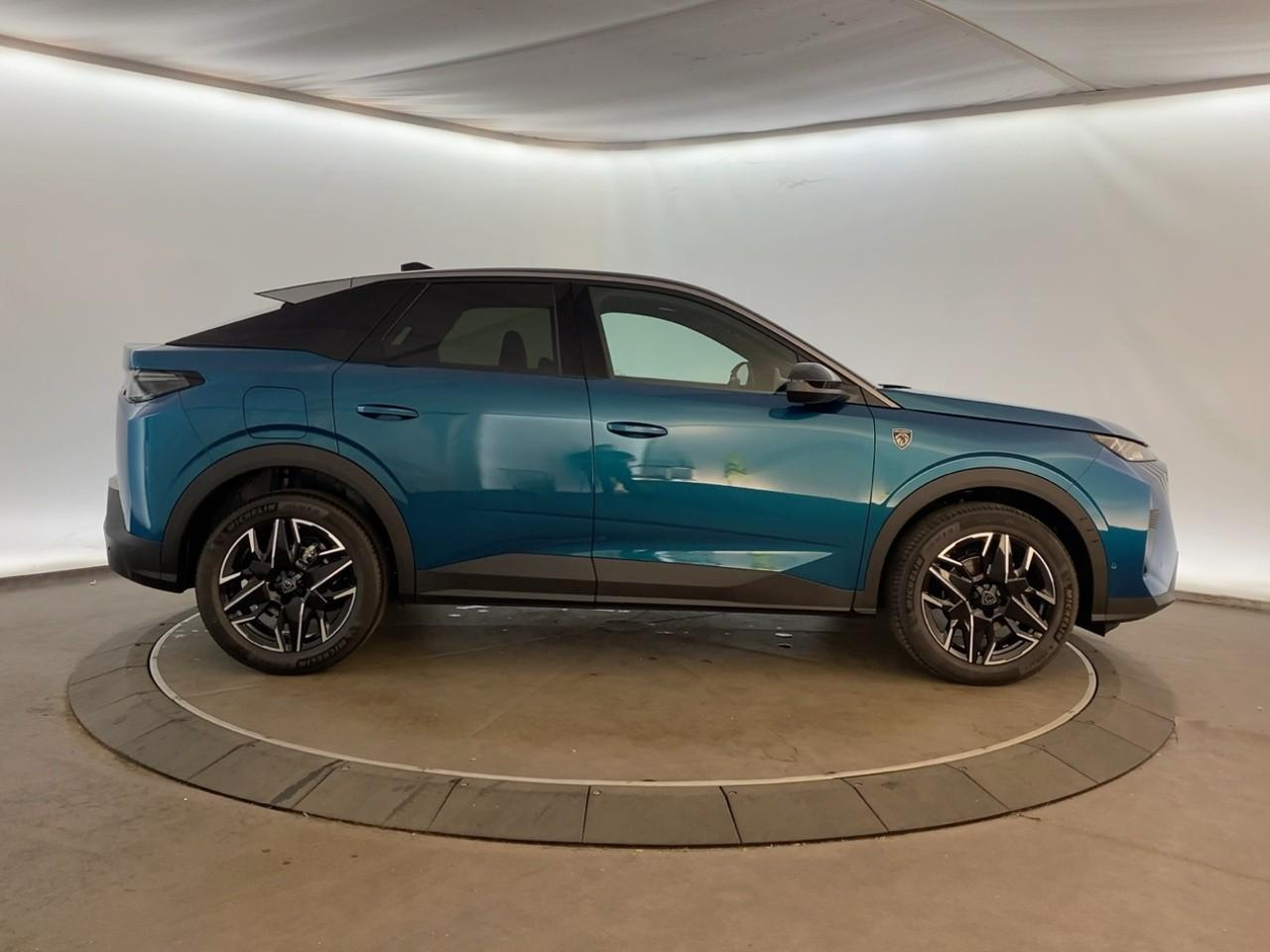 Peugeot 3008 hybrid 145 e-dcs6 gt — photo 4