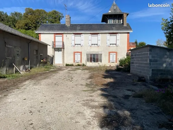 Grande maison 6 chambres 171m2 avec dépendances