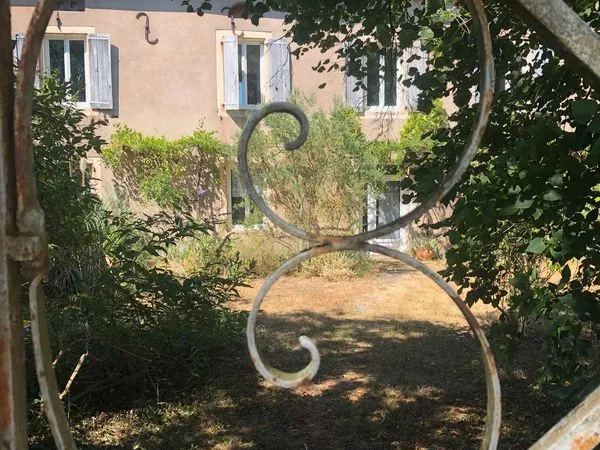 Grand ensemble immobilier pour gîte