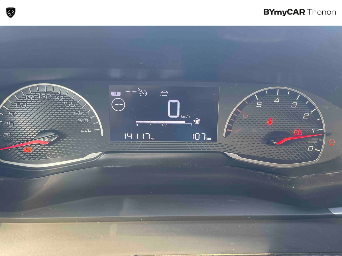 Peugeot 208 PURETECH 75 S&amp;S BVM5 — photo 22