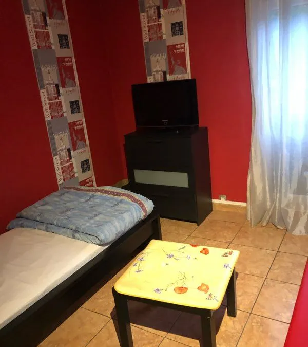 Photo 1