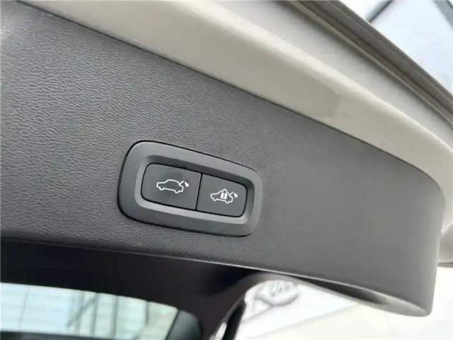 Volvo Xc40 t5 recharge 180+82 ch dct7 — photo 123
