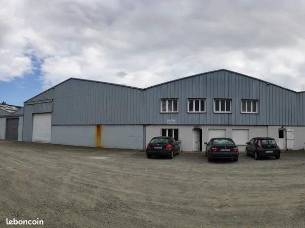 Entrepot batiment industriel