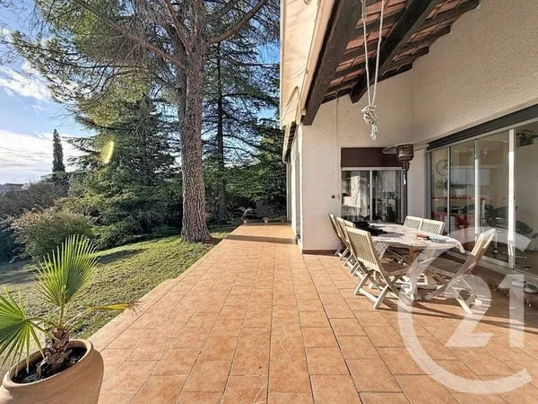 Maison 5 pièces 158 m²