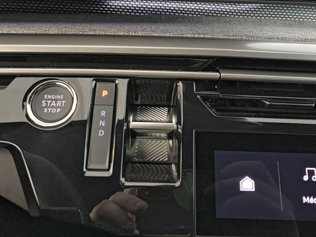 Peugeot 3008 electrique 210 ch 73 kwh gt — photo 15
