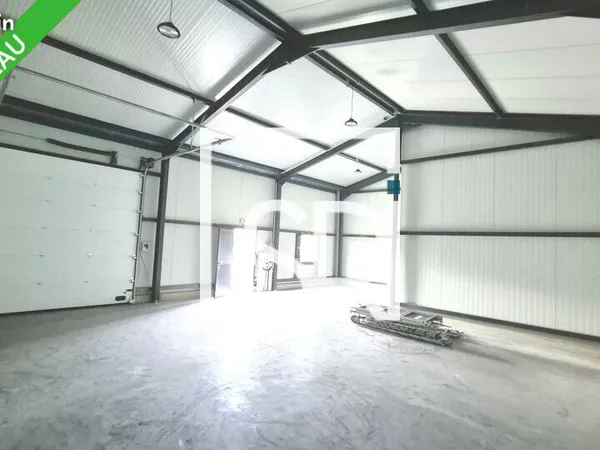 ENTREPOT - LOGISTIQUE 110 m² SAINT-BONNET-PRÈS-RIOM