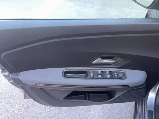 Dacia Jogger eco-g 100 7 places gsr2 — photo 7