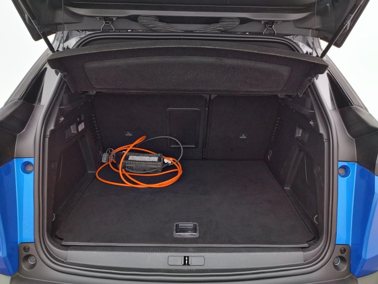 Peugeot 3008 hybrid 225 e-eat8 gt — photo 14