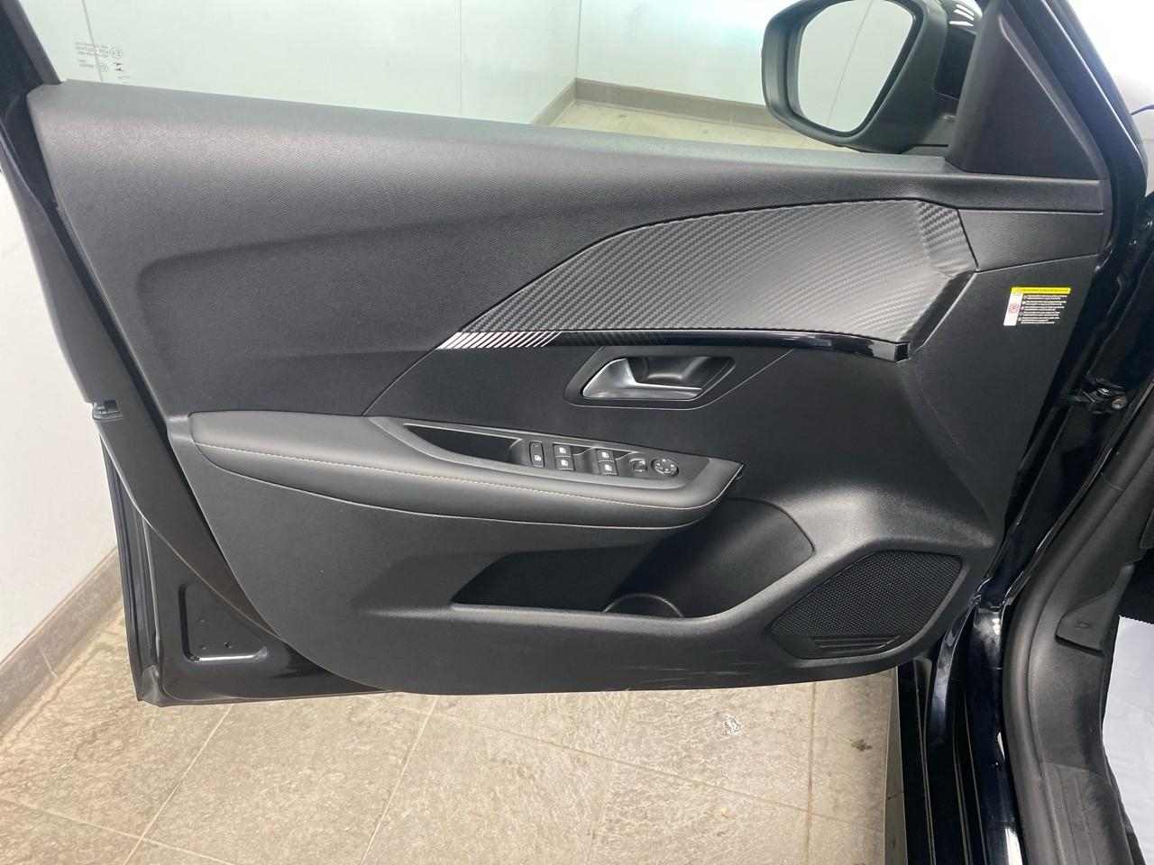 Peugeot 208 hybrid 110 ch e-dcs6 allure — photo 20