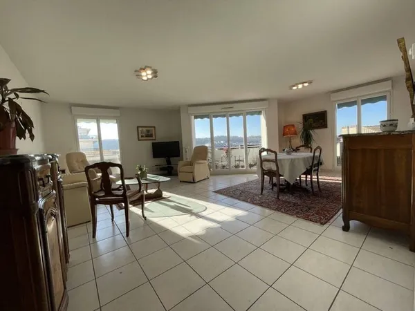 Appartement 4 pièces 106 m²