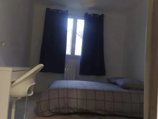Chambre 1 pièce 11 m²