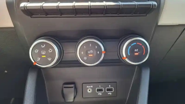 Renault Clio societe blue dci 100 — photo 10