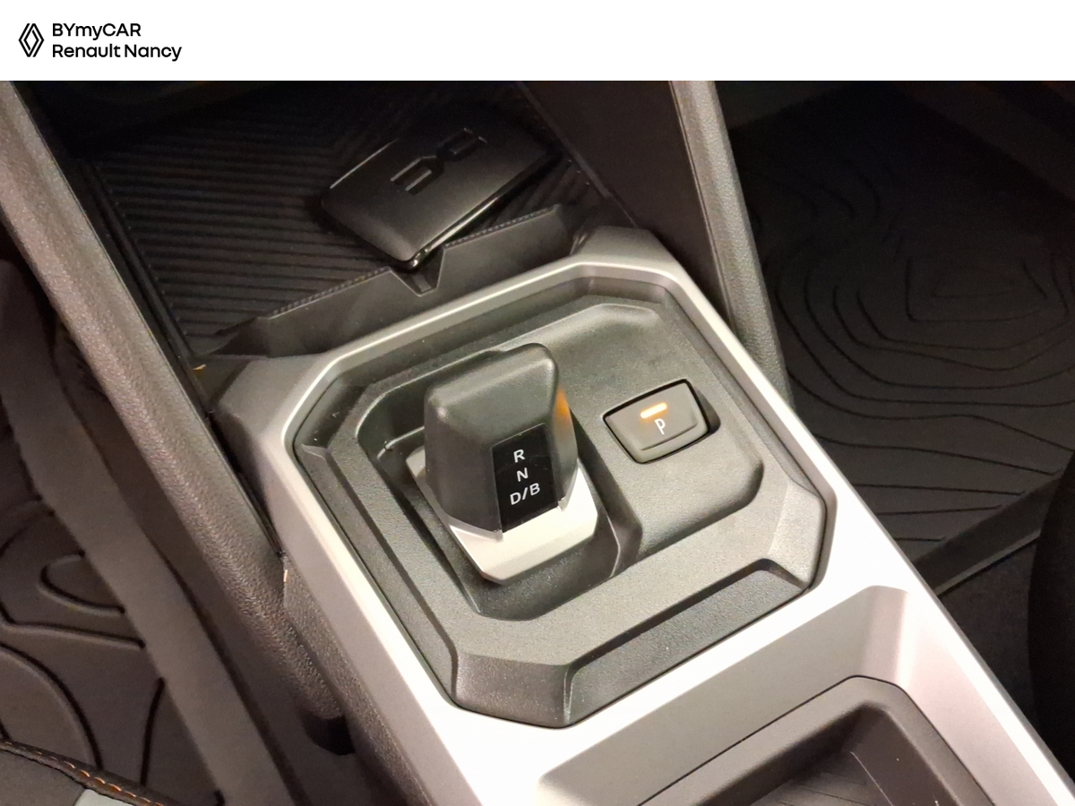 Dacia Duster Hybrid 155 — photo 22