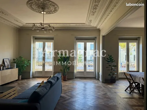 Appartement 7 pièces 253 m²