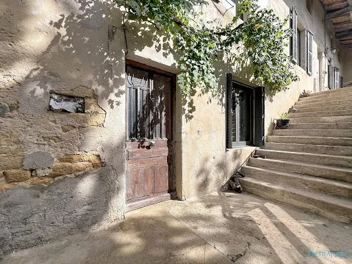 Maison 7 pièces 247 m²