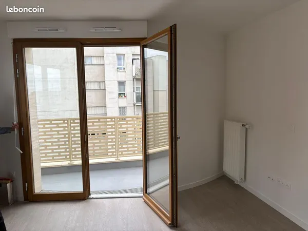 Studio 1 pièce 27 m²