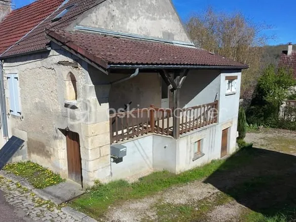 Ensemble de 3 lots de caractère à Massangis : 50 000 €