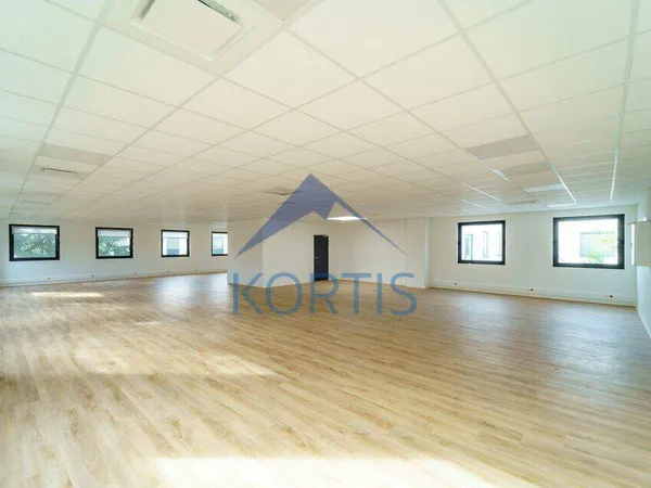 Bureaux 840 m²