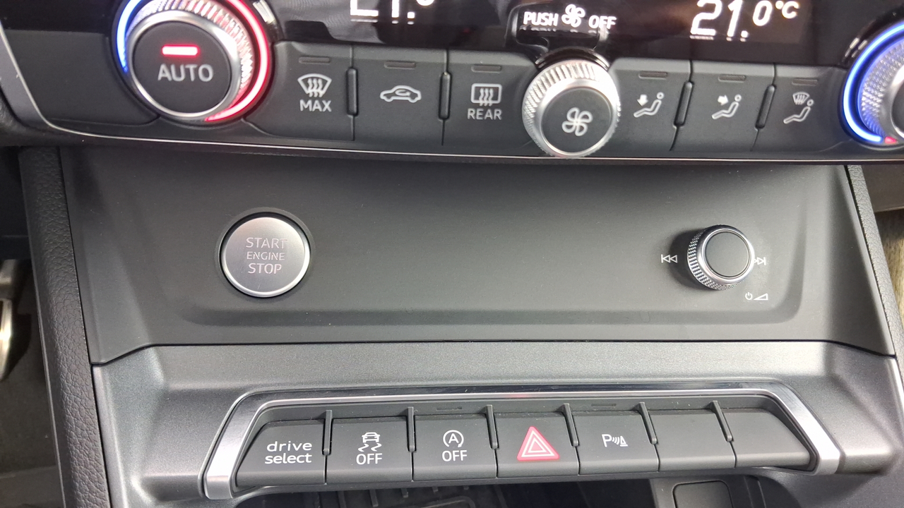 Audi Q3 35 TDI 150 ch Quattro — photo 42