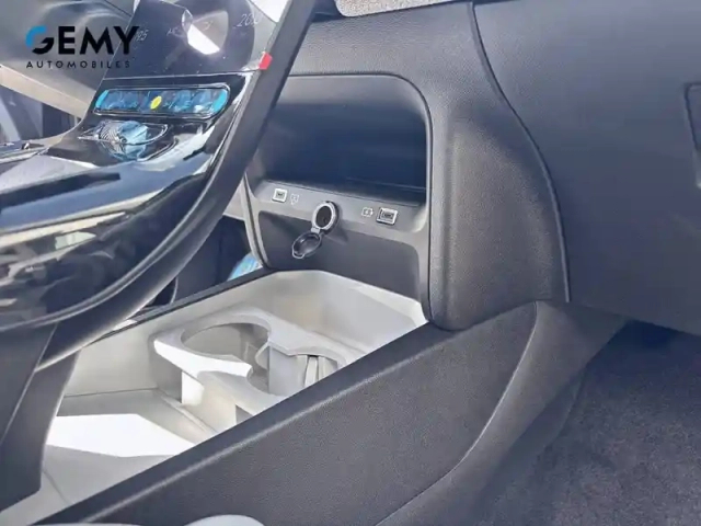 Citroën C5 Aircross hybride rechargeable 195 ch e-eat7 — photo 20