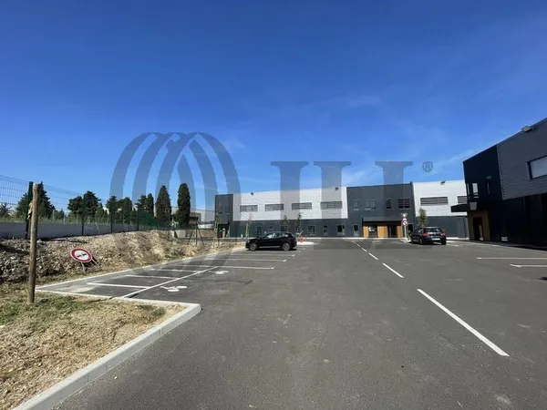 Local d'activité 3180 m²