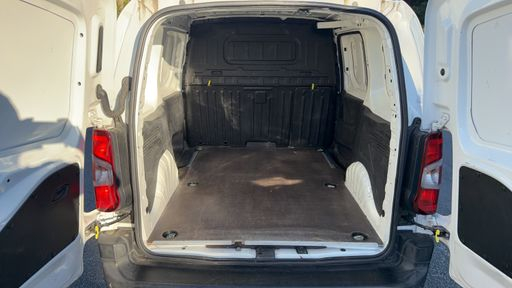 Opel Combo 1.5 CDTi 102 - Cargo Pack Clim – 2019 – 44689 km – Diesel – Boîte Manuelle — photo 36