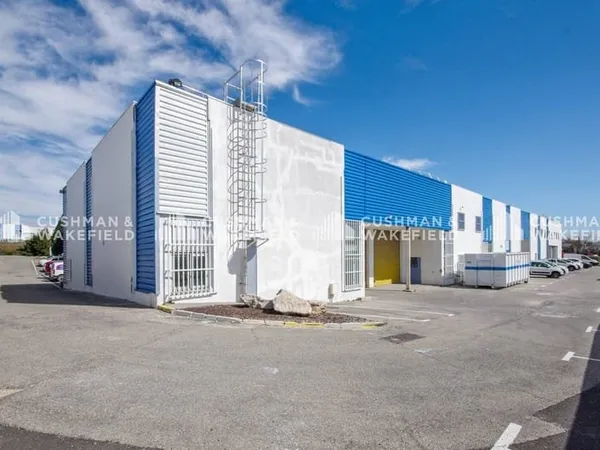 Local d'activité 567 m²