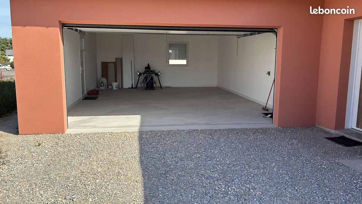 Photo 3