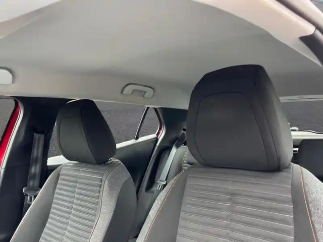 Peugeot 2008 puretech 130 s&amp;s eat8 active business — photo 25