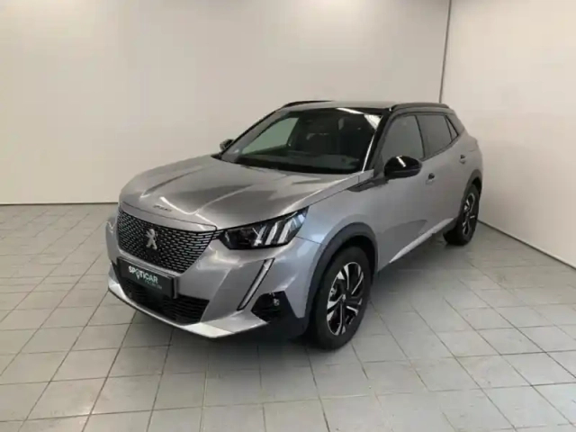 Peugeot 2008 e- 136ch gt