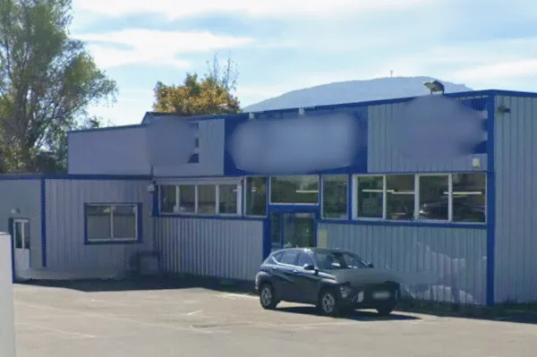 Local commercial 300 m²