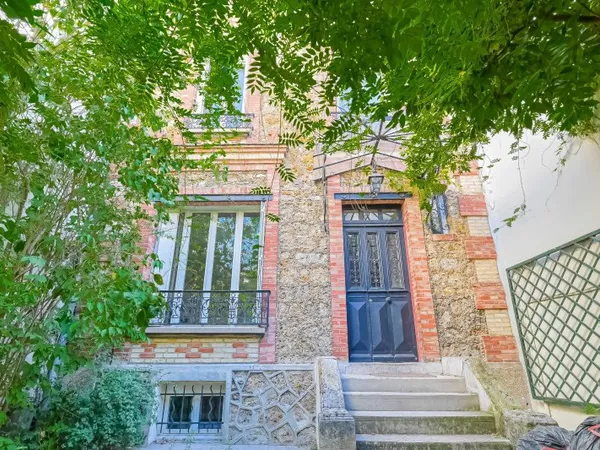 Vends maison de 188m2 à BÉCON-LES-BRUYERES