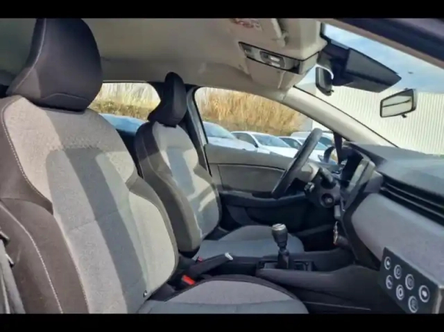 Renault Clio 1.5 blue dci 100ch evolution - 24 — photo 10