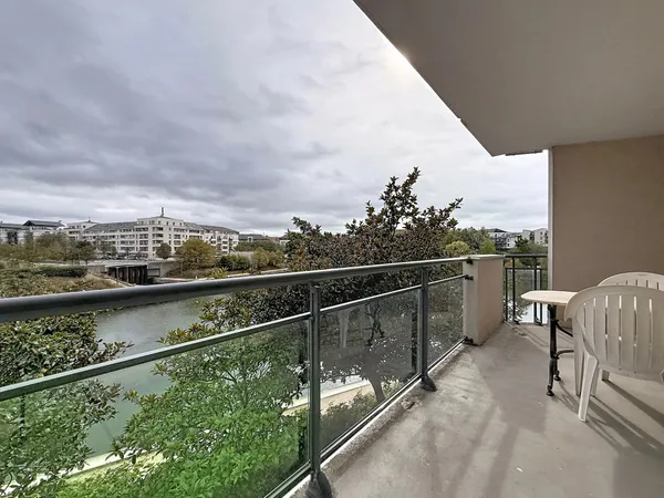 APPARTEMENT 4 PIÈCES AVEC VUE SUR LE LAC DE CRÉTEIL